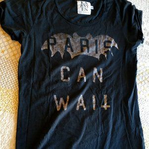 Zoe Karseen Bat Paris Can Wait tee in black
